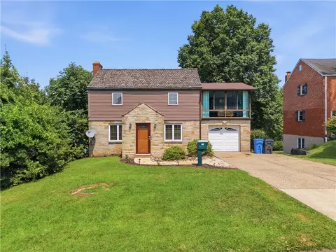 122 Arla Dr, Pittsburgh, PA 15220