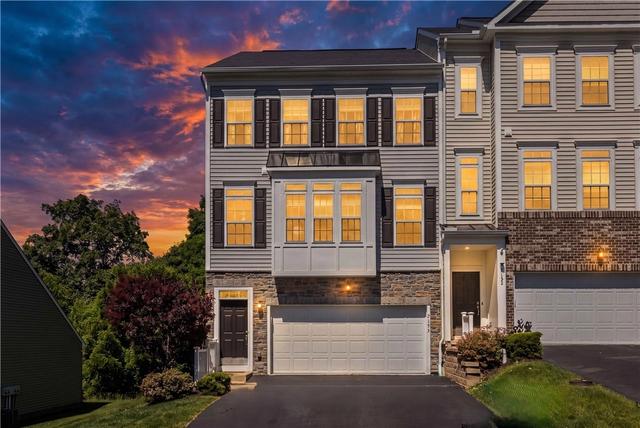2153 Shawnee Dr, Washington, PA 15301