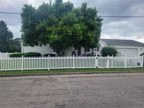 1041 W Main St, Sharpsville, PA 16150