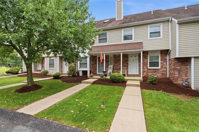 105 Old Village Ln, Bethel Park, PA 15102
