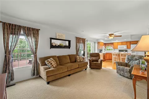 Living - 213 Walnut, Eighty Four, PA 15330 photo 2 of 2