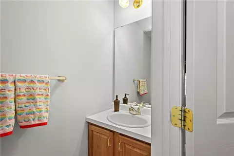 Bath - 213 Walnut, Eighty Four, PA 15330 photo 1 of 4