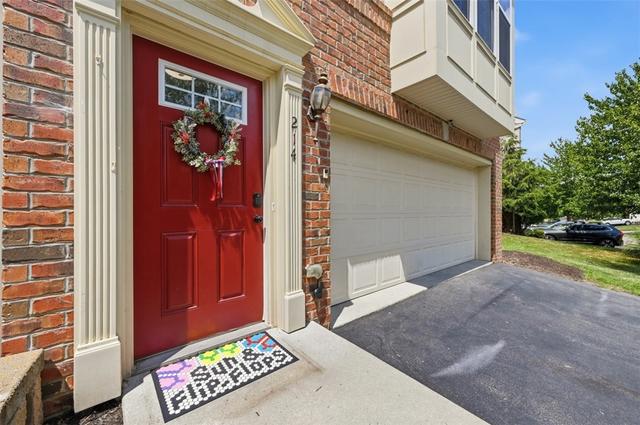 214 Broadstone Dr, Mars, PA 16046