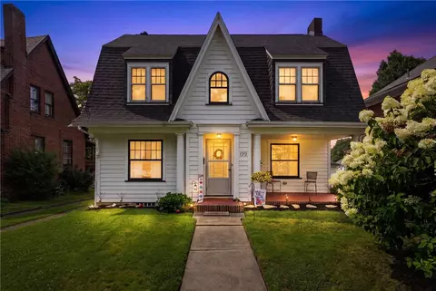 1272 Glenwood Dr, Sharon, PA 16146