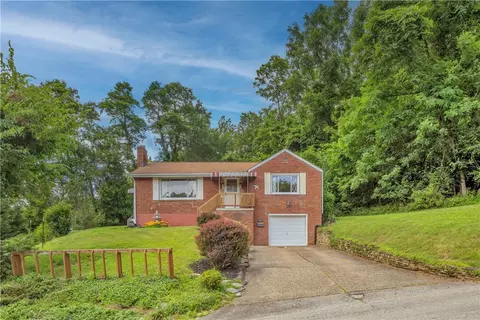 421 Orchard Dr, Pleasant Hills, PA 15236
