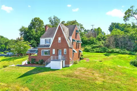 1300 Toman Ave, Clairton, PA 15025