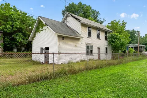 110 Main St, Smock, PA 15480