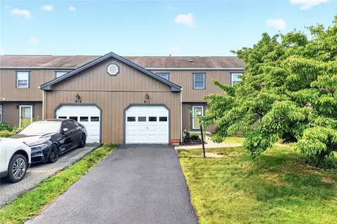 911 Sunset Cir, Cranberry Township, PA 16066