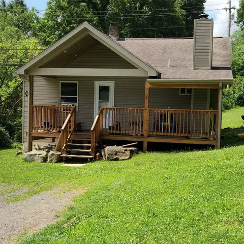 541 Sarver, Sarver, PA 16055