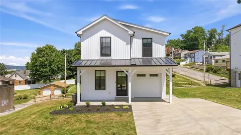 517 Harmony Rd, Baden, PA 15005