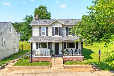 1346 Keim St, Crescent, PA 15046