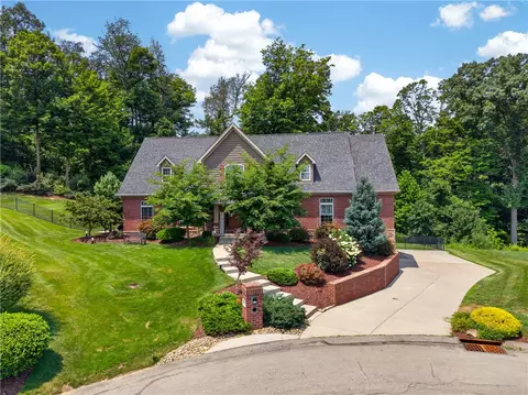 111 Whispering Heights Ln, Venetia, PA 15367