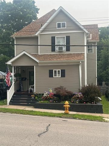 402 Meek St, Sharon, PA 16146