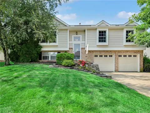 1028 Lexington Dr, Aliquippa, PA 15001