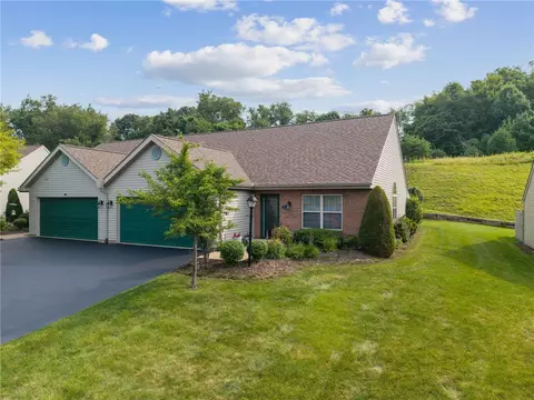 227 Saddlebrook Dr, Indiana, PA 15701