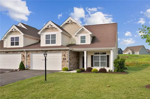 312 Gleneagles Dr, Butler, PA 16001