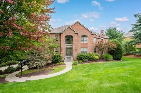 301 Bunker Hill Dr, Mcmurray, PA 15317