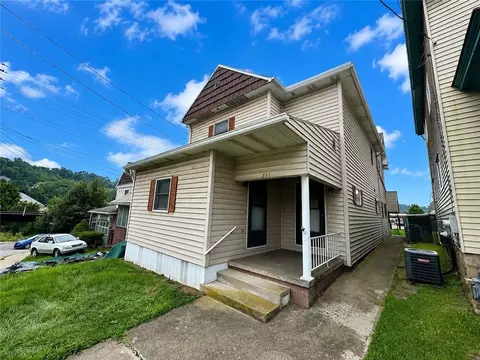 231 S Lincoln St, Washington, PA 15301