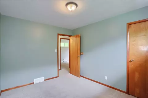 Bedroom - 286 Dobson Rd, Mars, PA 16046 photo 2 of 6
