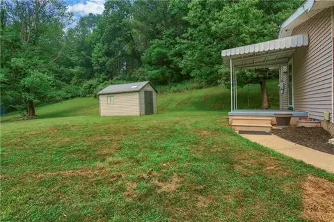 Exterior - 286 Dobson Rd, Mars, PA 16046 photo 1 of 10