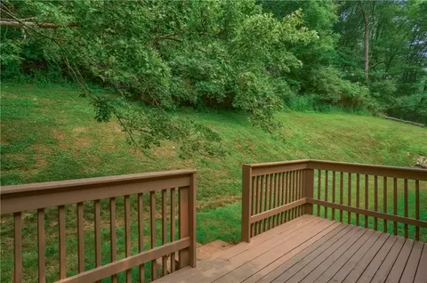 Exterior - 286 Dobson Rd, Mars, PA 16046 photo 8 of 10