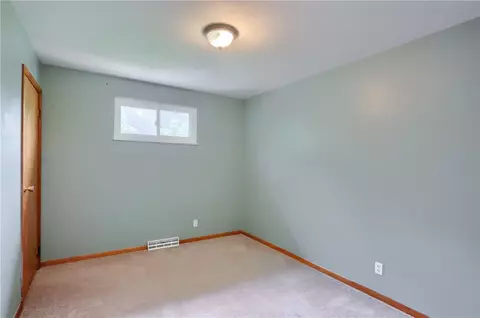 Bedroom - 286 Dobson Rd, Mars, PA 16046 photo 1 of 6