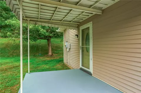 Exterior - 286 Dobson Rd, Mars, PA 16046 photo 3 of 10