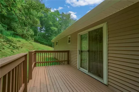 Exterior - 286 Dobson Rd, Mars, PA 16046 photo 7 of 10
