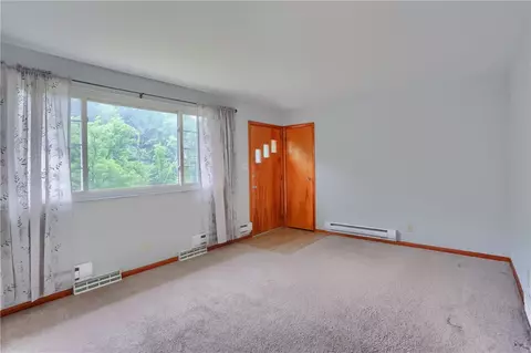 Living - 286 Dobson Rd, Mars, PA 16046 photo 1 of 3