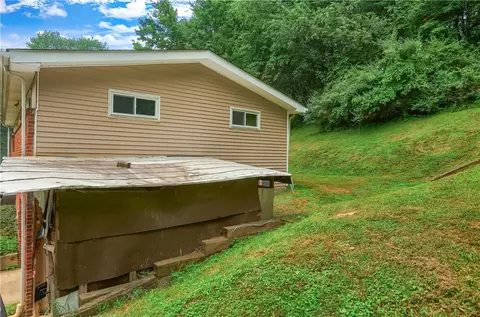 Exterior - 286 Dobson Rd, Mars, PA 16046 photo 10 of 10