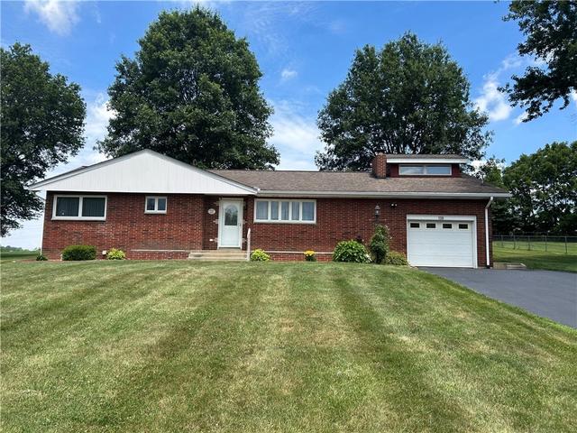 139 Oglevee Ln, Connellsville, PA 15425