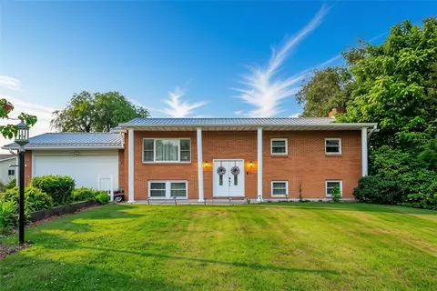 21 Morningside Dr, Indiana, PA 15701