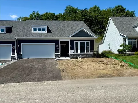 332 Gleneagles Dr, Butler, PA 16001