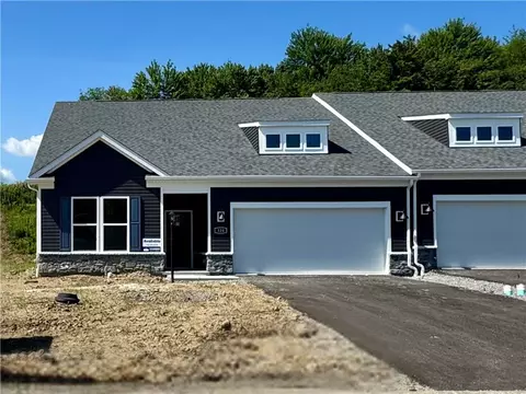 334 Gleneagles Dr, Butler, PA 16001