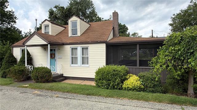 3101 Ohio Dr, New Kensington, PA 15068