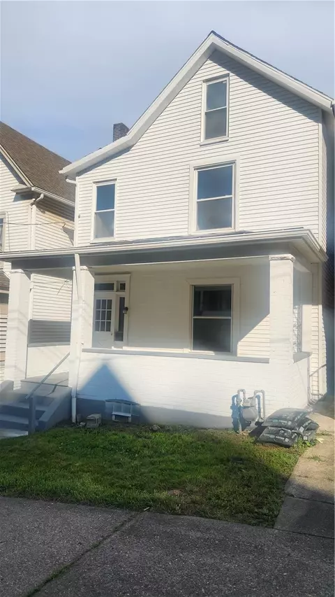 365 Kenney Ave, Pitcairn, PA 15140