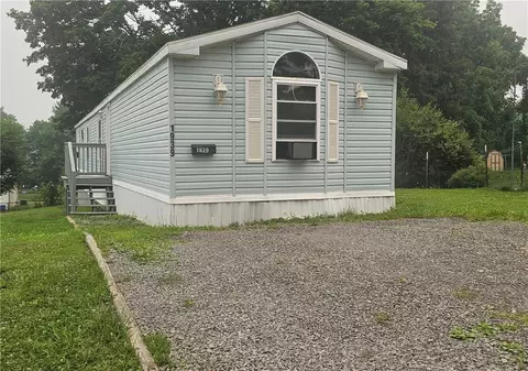 1939 Morris St, New Castle, PA 16102