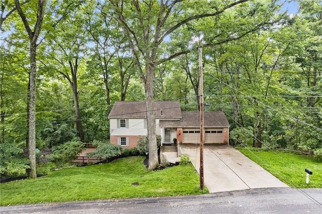 8648 W Barkhurst Dr, Pittsburgh, PA 15237