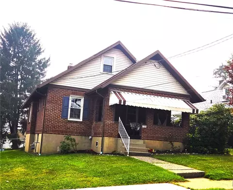 725 Donnan Ave, Washington, PA 15301