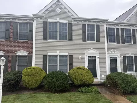 13 Castleview Dr, Mckees Rocks, PA 15136