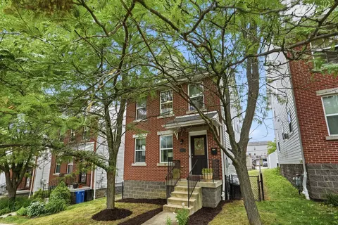 1827 Webster, Pittsburgh, PA 15219