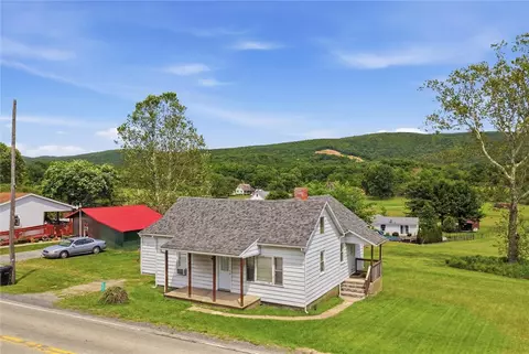 2136 Springhill Furnace Rd, Smithfield, PA 15478