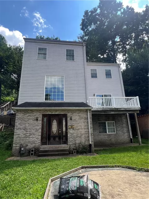 68 Saint Michael St, Pittsburgh, PA 15203