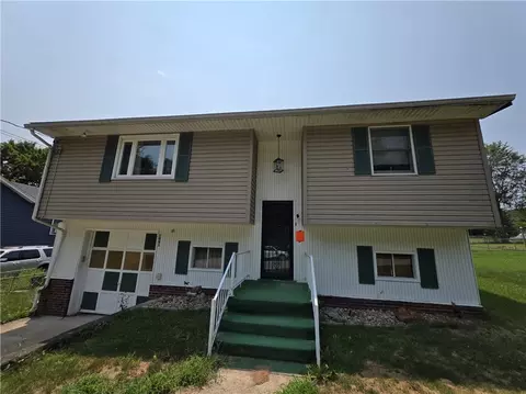 1081 Main St, Masontown, PA 15461