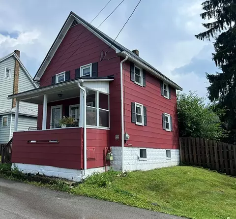 812 Shryock Ave, Indiana, PA 15701