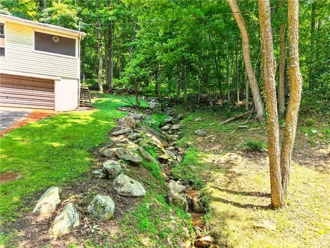 Exterior - 627 E Lakeview Rd, Confluence, PA 15424 photo 2 of 16