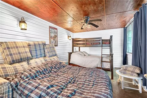 Bedroom - 627 E Lakeview Rd, Confluence, PA 15424 photo 1 of 7