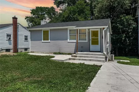 1227 Mccabe Ave, Coraopolis, PA 15108