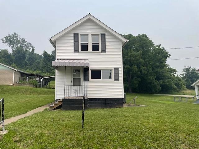 18 Main St, Daisytown, PA 15427