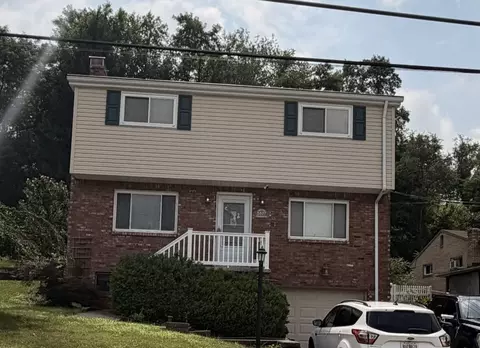 5877 Pleasant St, South Park, PA 15129